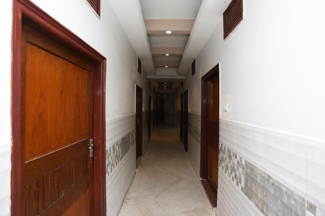 Oyo 4956 Hotel Maharaja Palace Kānpur Exterior foto